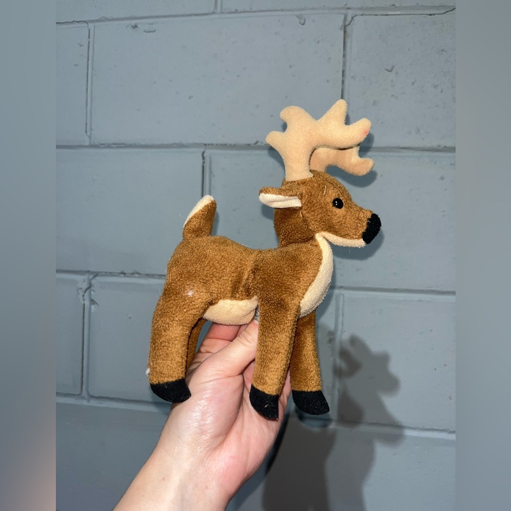 REINDEER PLUSH